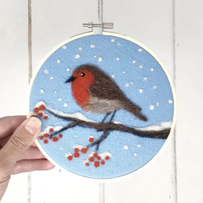 Robin in a Hoop Needle Felting Kit